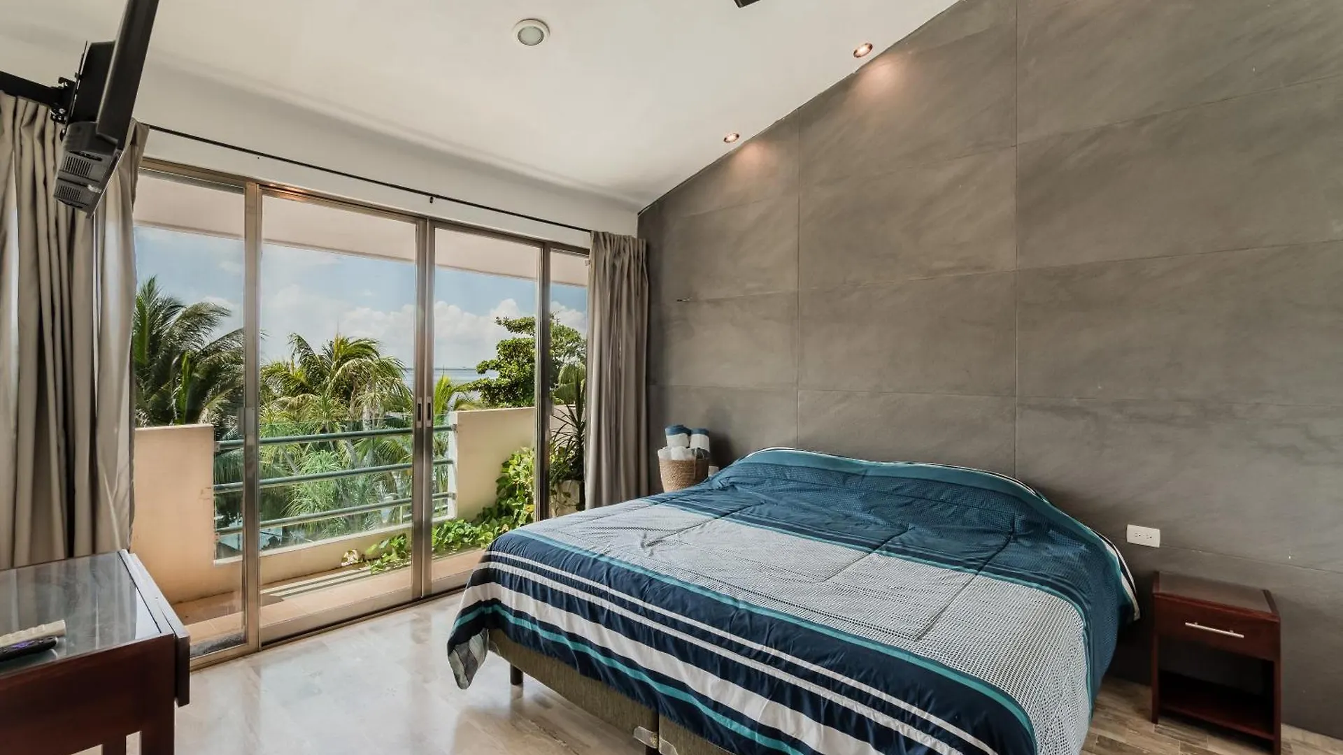 Apartment Seaak Cancun Rentals