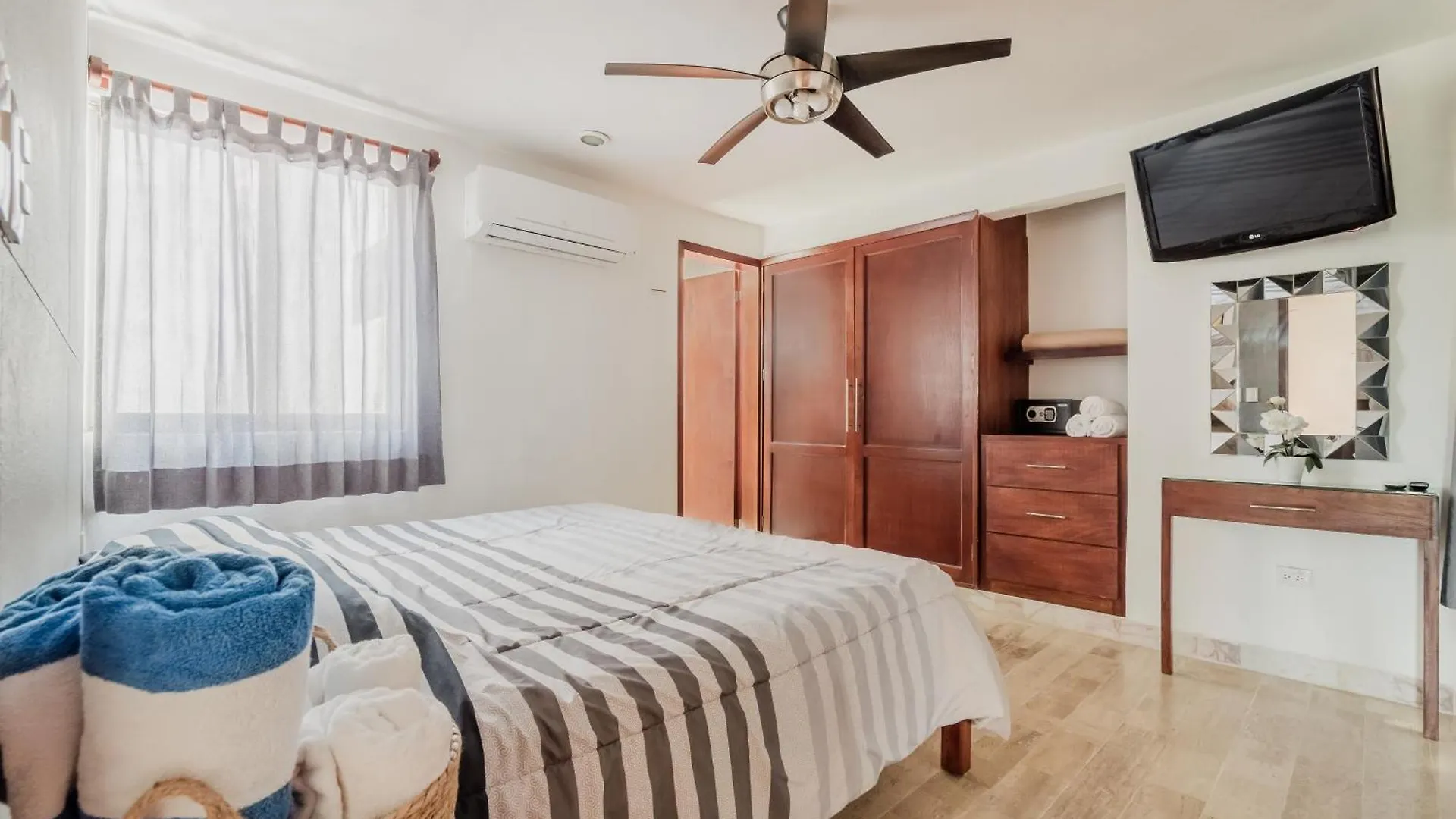 Apartment Seaak Cancun Rentals