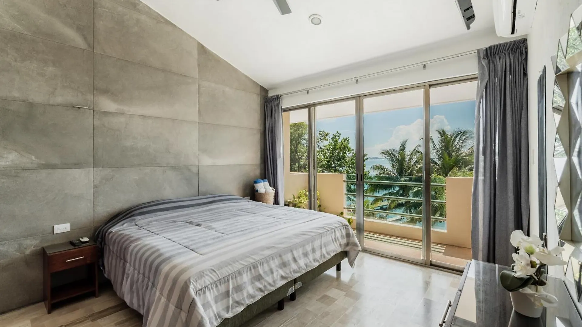 Seaak Cancun Rentals Apartment